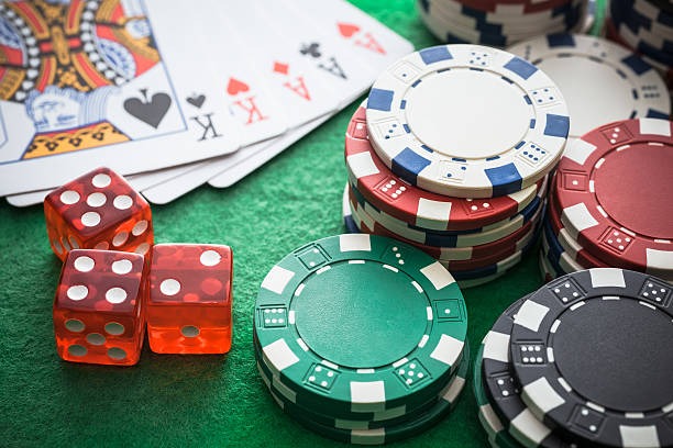 Dragon Hatch live dealer studio with card table